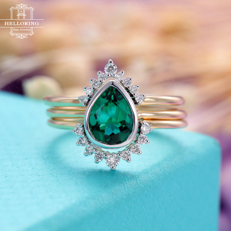 Emerald Engagement Ring Set Pear Shaped cut wedding bands women vintage Curved Diamond Bridal jewelry birthstone Stacking Anniversary gift
