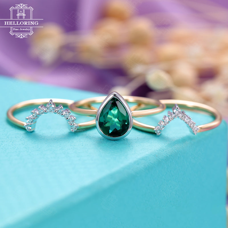 Oval Cut Lab Emerald Cluster Bridal Ring Set For Lady - MollyJewelryUS